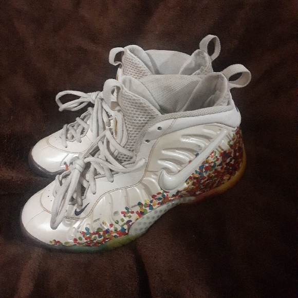 foamposite fruity pebble